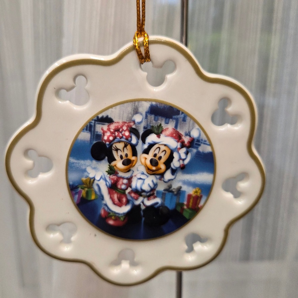 Disney Parks Mickey Minnie Mouse Happy Holidays 2011 Ceramic Christmas Ornament
